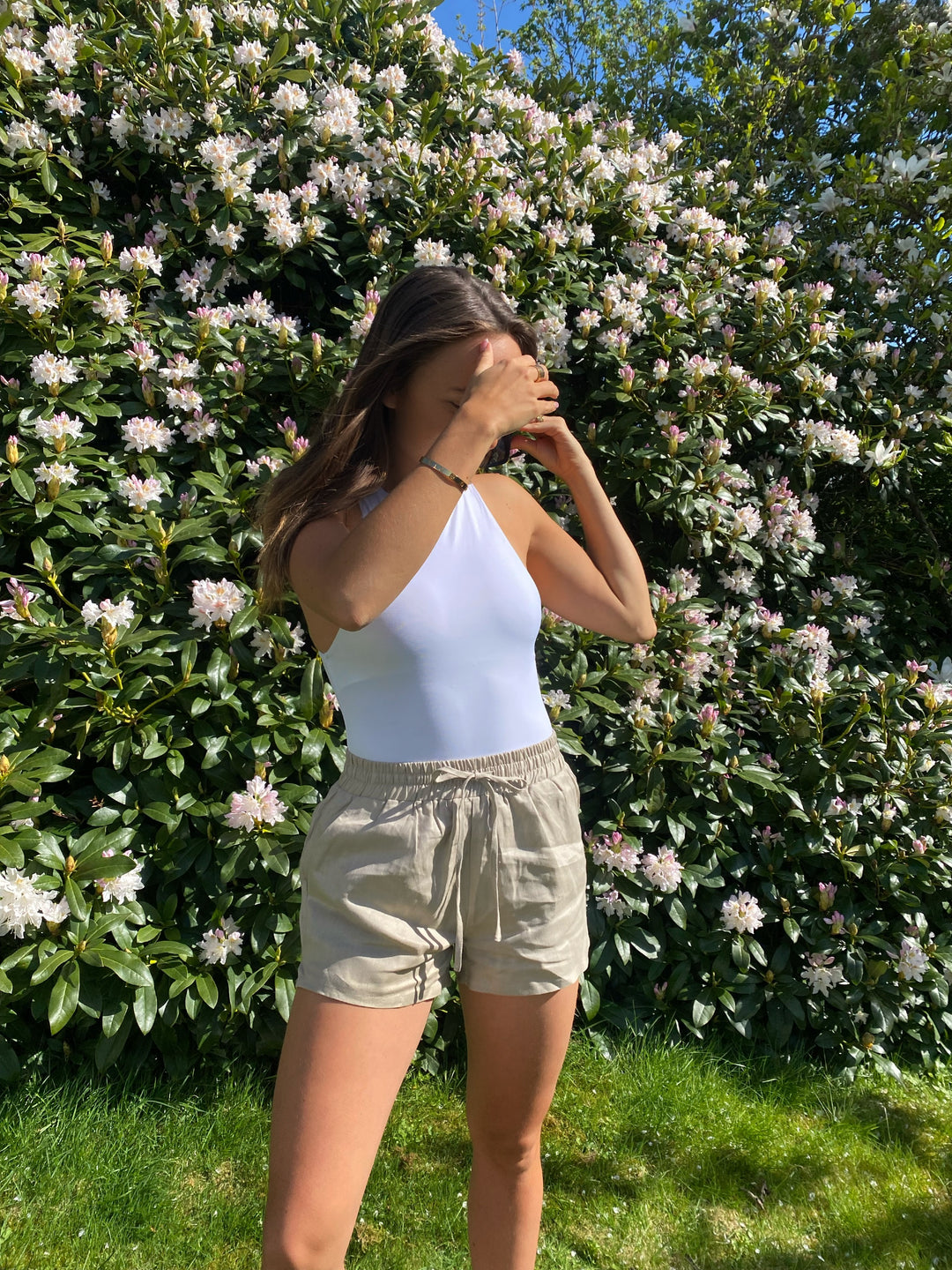 Linen shorts sand