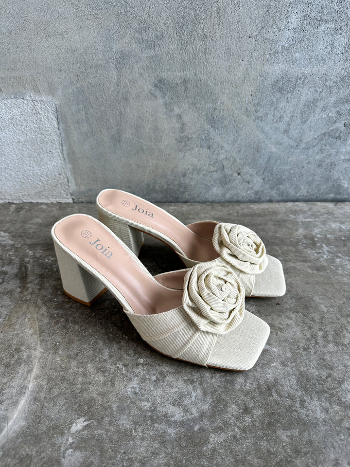 Blumen-High-Heels – Beige