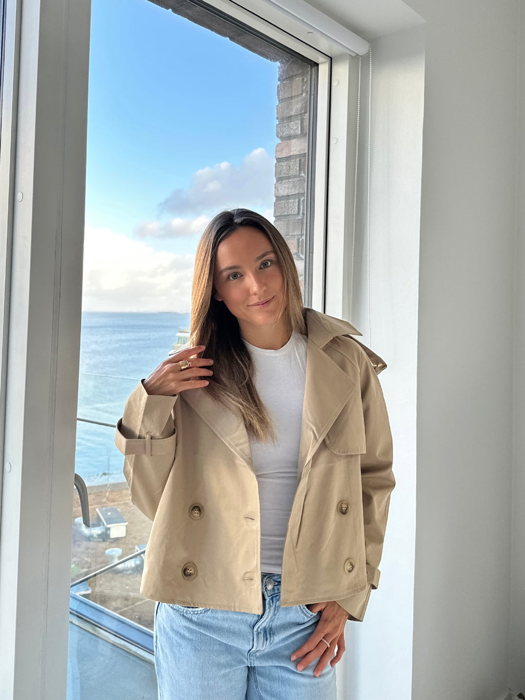 Kurzer Trenchcoat - Beige