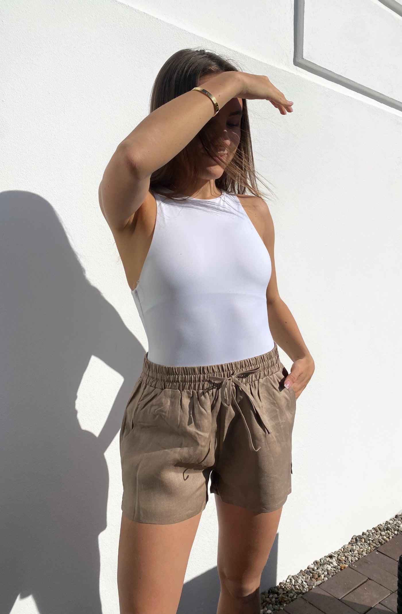 Linen shorts golden brown